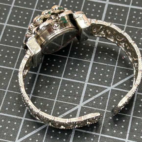 Mondu Flip Rhinestone Flower Cuff Bracelet Watch Silver‎ Tone Quartz Japan Movt main image 7